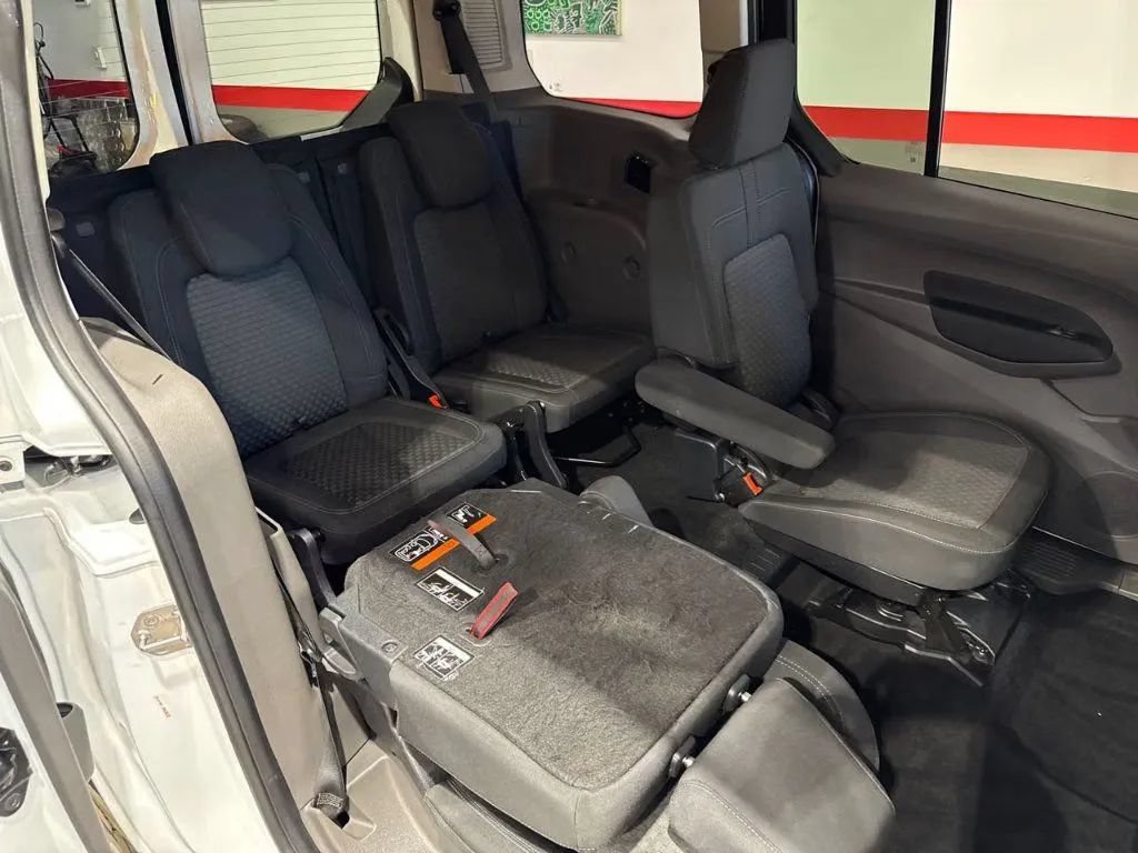 Used 2022 Ford Transit Connect XLT FWD image 22