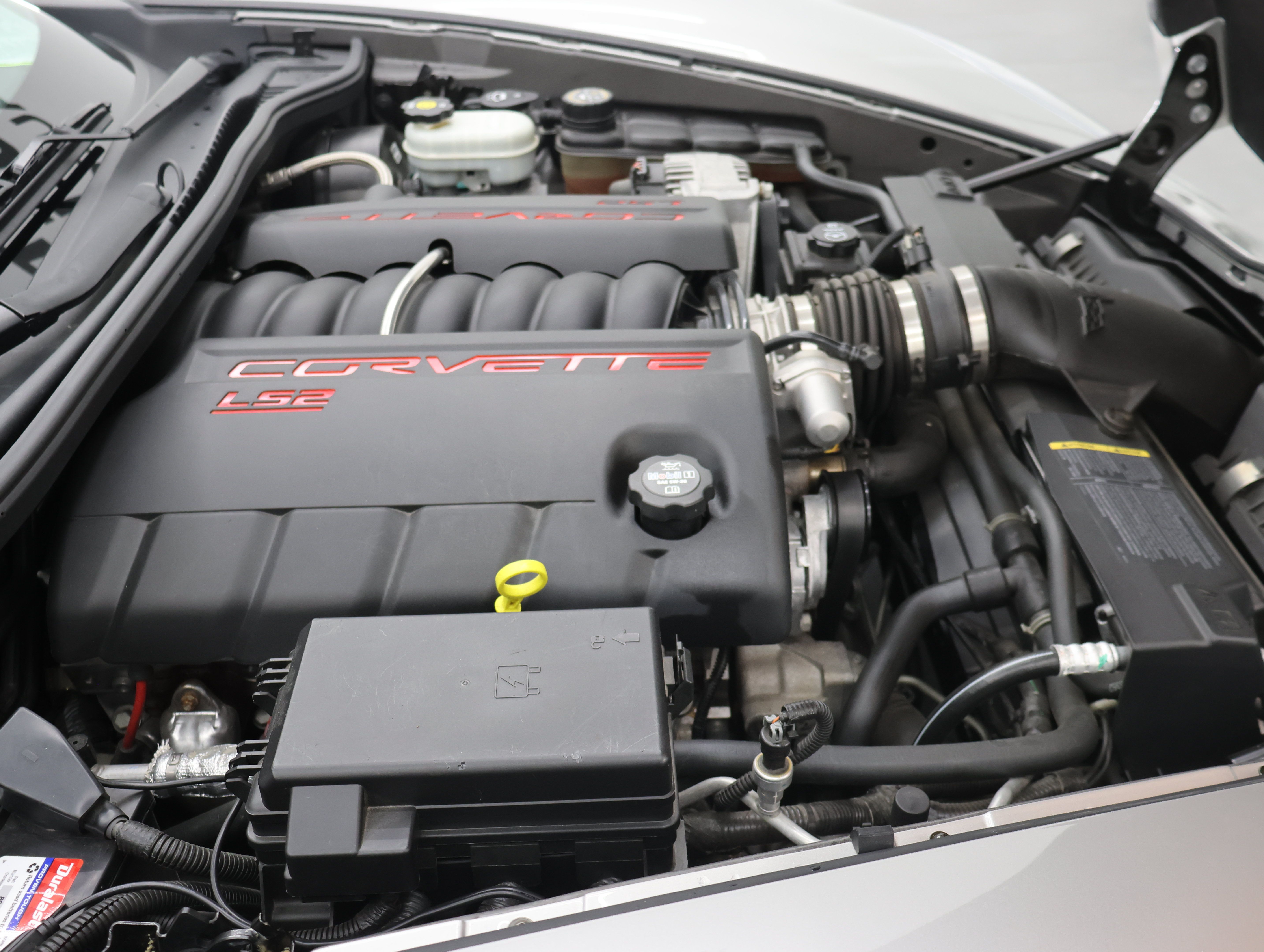 Used 2005 Chevrolet Corvette Coupe w/ Preferred Equipment Group RWD image 14