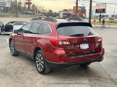 Used 2017 Subaru Outback 2.5i Limited image 4