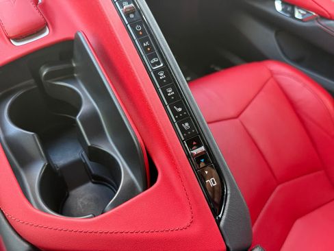 Used 2020 Chevrolet Corvette Stingray Preferred Cpe w/ 2LT Preferred Equipment Group RWD image 18