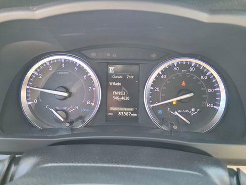 Used 2019 Toyota Highlander XLE image 30