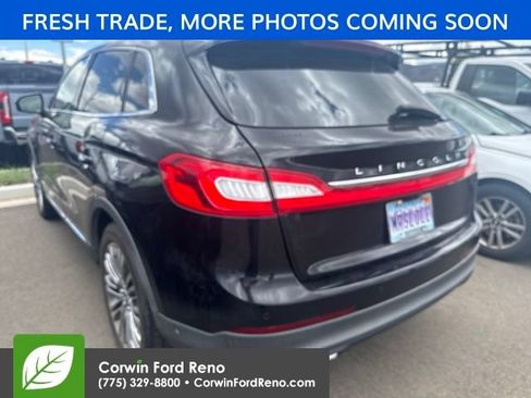 Used 2016 Lincoln MKX Reserve w/ Technology Package FWD image 5