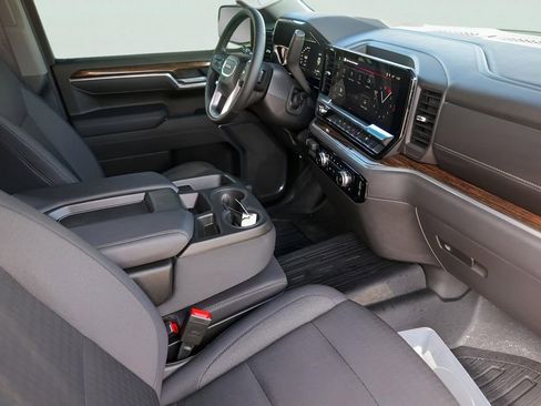 Certified 2026 GMC Sierra 1500 Elevation w/ LPO, Elevation Black Package image 31