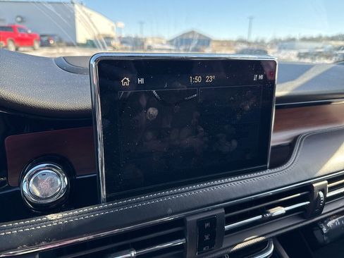 Used 2021 Lincoln Corsair Reserve w/ Equipment Group 201A image 8