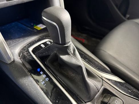 Used 2023 Toyota Corolla Cross XLE w/ Convenience Package image 34