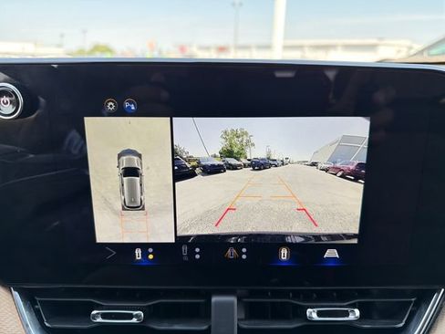 Used 2025 Chevrolet Equinox ACTIV w/ Safety and Technology Package FWD image 13