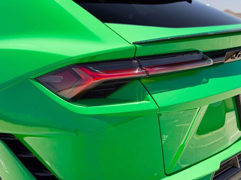 Used 2023 Lamborghini Urus Performante AWD/4WD image 26