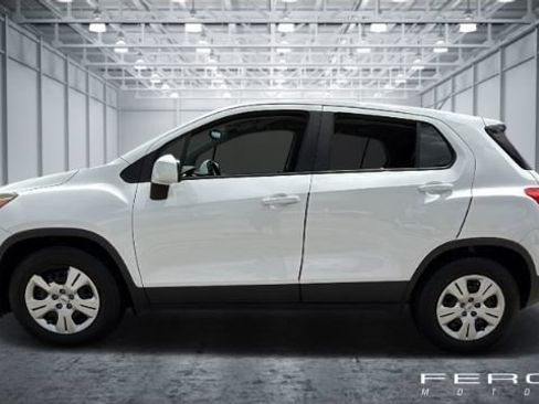 Used 2017 Chevrolet Trax LS w/ LPO, Cargo Package FWD image 2