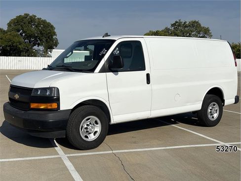 Used 2020 Chevrolet Express 2500 RWD image 1