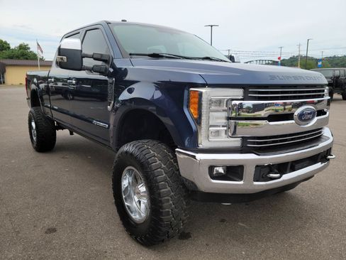 Used 2017 Ford F250 Lariat w/ Chrome Package AWD/4WD image 3