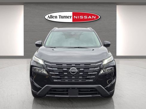 New 2026 Nissan Rogue SV image 4