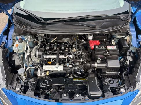 Used 2024 Nissan Versa SR FWD image 11