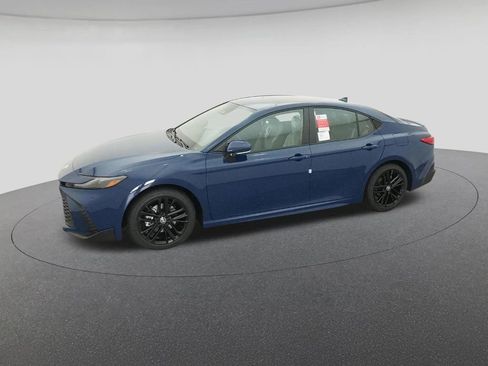 New 2026 Toyota Camry SE image 2