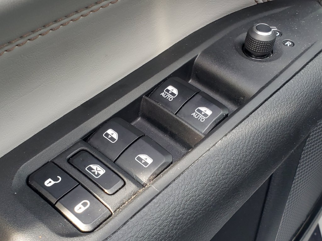 Used 2023 Jeep Compass Limited AWD/4WD image 21
