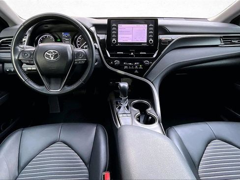 Certified 2023 Toyota Camry SE w/ Convenience Package image 7