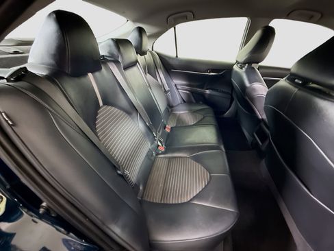 Used 2020 Toyota Camry SE FWD image 26