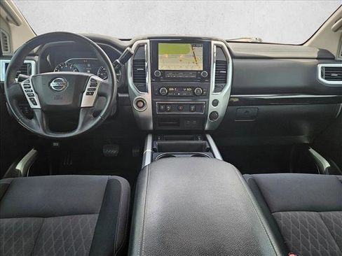 Used 2021 Nissan Titan SV w/ SV Convenience Package RWD image 18
