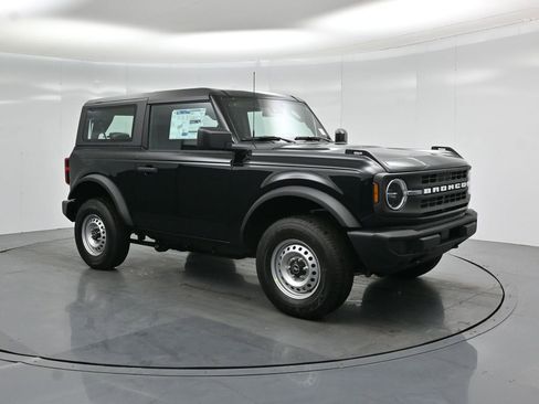 New 2026 Ford Bronco 2-Door AWD/4WD image 17