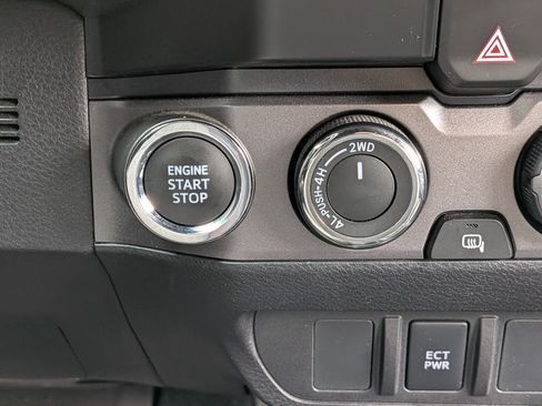 Certified 2023 Toyota Tacoma TRD Off-Road AWD/4WD image 26