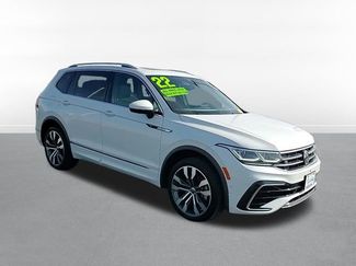 Used 2022 Volkswagen Tiguan SEL R-Line video 3