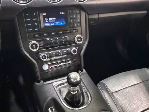 Used 2017 Ford Mustang GT w/ Black Accent Package RWD image 12