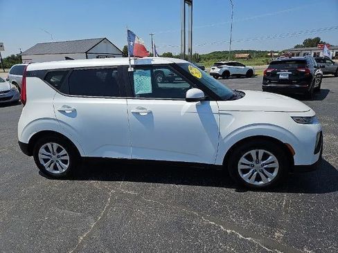 Used 2021 Kia Soul LX FWD image 9
