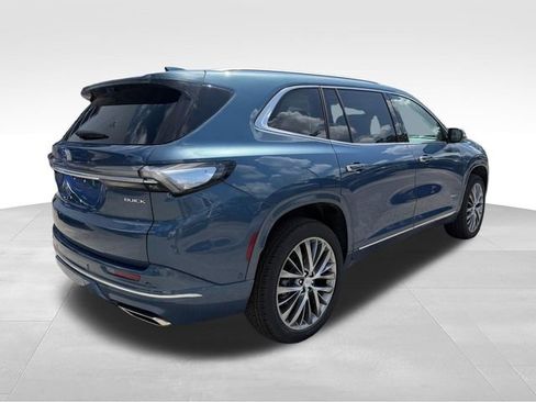 Used 2025 Buick Enclave Avenir w/ Super Cruise Package FWD image 5