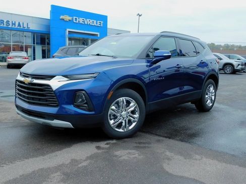 Used 2022 Chevrolet Blazer LT image 2