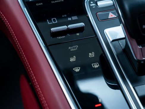 Used 2022 Porsche Panamera Turbo S Executive AWD/4WD image 18