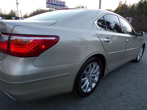 Used 2011 Lexus LS 460 AWD w/ Comfort Pkg image 10