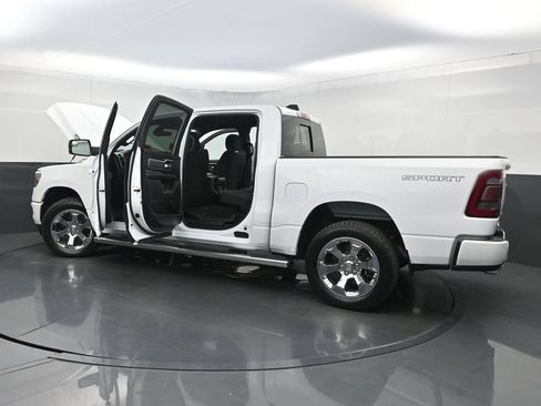 Used 2022 RAM 1500 Big Horn AWD/4WD image 40