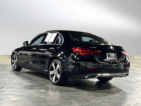Used 2025 Mercedes-Benz C 300 4MATIC Sedan image 5