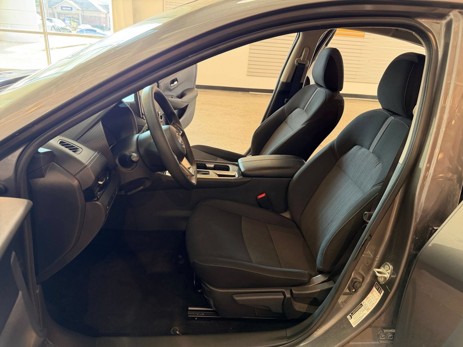 Used 2025 Nissan Sentra SV FWD image 25
