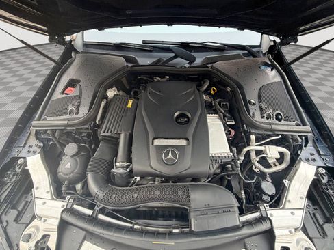 Used 2017 Mercedes-Benz E 300 4MATIC image 18