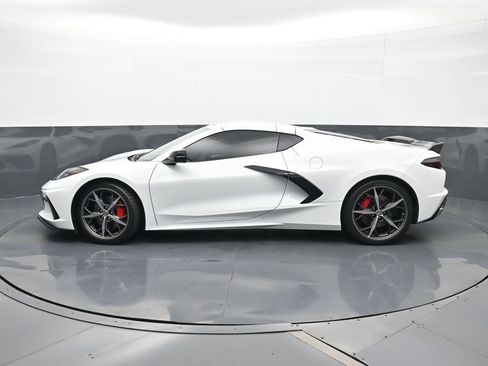 Used 2023 Chevrolet Corvette Stingray Preferred Cpe w/ Z51 Performance Package RWD image 2