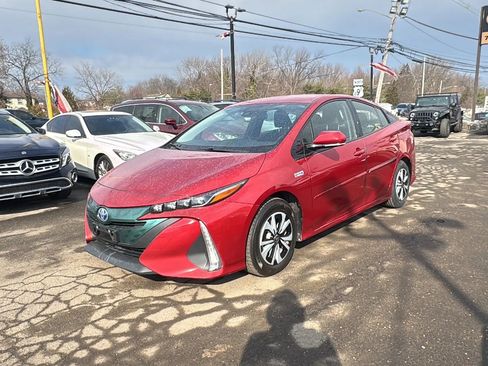 Used 2018 Toyota Prius Prime Plus w/ Carpet Mat Package image 1