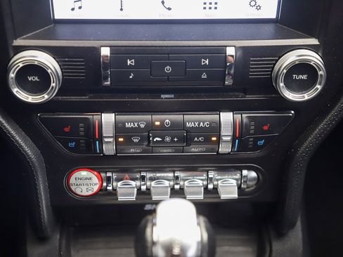Used 2017 Ford Mustang GT Premium RWD image 18