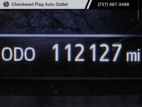 Used 2016 Toyota Tacoma TRD Sport image 24