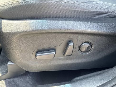 Used 2017 Kia Sorento FWD w/ LX Convenience Package image 17