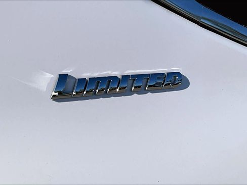 Used 2022 Toyota Tundra Limited image 9