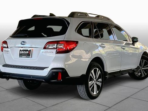 Used 2019 Subaru Outback 2.5i Limited image 12