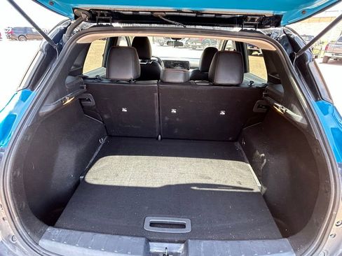 Used 2025 Nissan Kicks SR FWD image 8