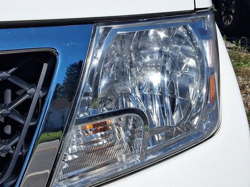 Used 2019 Nissan Frontier SV AWD/4WD image 9
