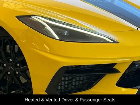 Used 2025 Chevrolet Corvette Stingray Premium Conv w/ Z51 Performance Package RWD image 33
