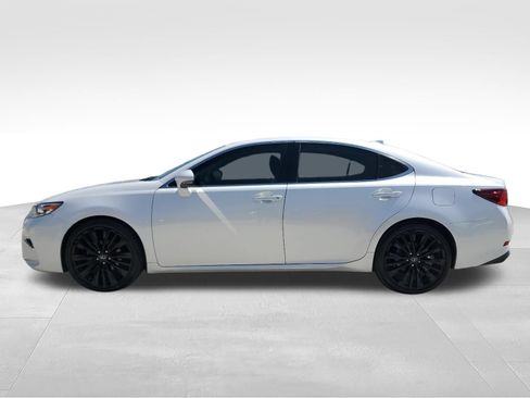 Used 2016 Lexus ES 350 w/ Premium Package w/Wood Trim FWD image 8