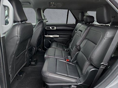 Certified 2023 Ford Explorer XLT w/ Equipment Group 202A AWD/4WD image 23