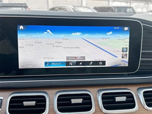 Used 2022 Mercedes-Benz GLS 450 4MATIC image 14