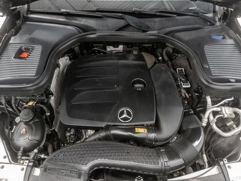 Used 2021 Mercedes-Benz GLC 300 4MATIC w/ Premium Package image 3