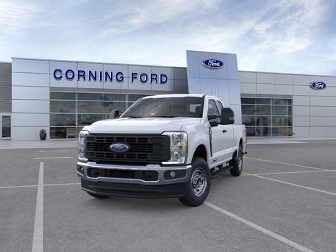 New 2026 Ford F250 XL w/ FX4 Off-Road Package image 2