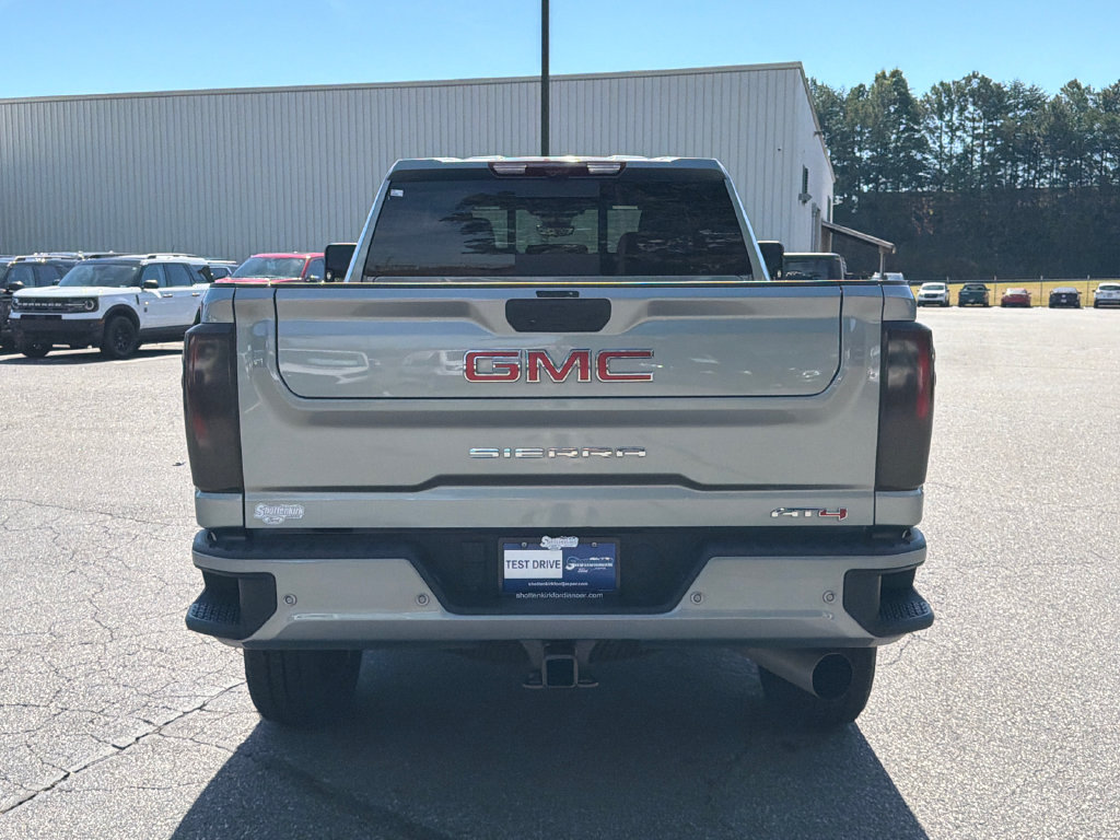 Used 2025 GMC Sierra 3500 AT4 w/ Technology Package AWD/4WD image 6